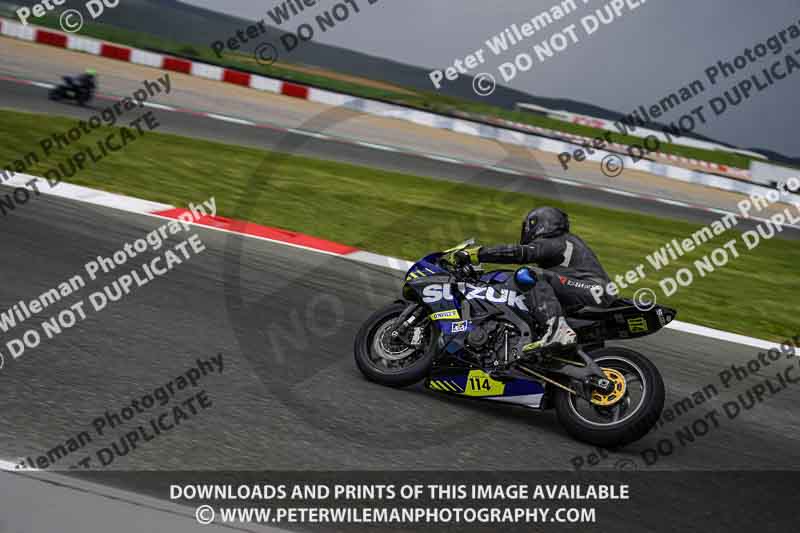 cadwell no limits trackday;cadwell park;cadwell park photographs;cadwell trackday photographs;enduro digital images;event digital images;eventdigitalimages;navarra;no limits trackdays;peter wileman photography;racing digital images;trackday digital images;trackday photos